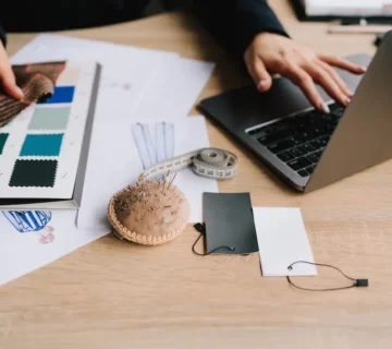 template vs custom website design comparison user experience and seo