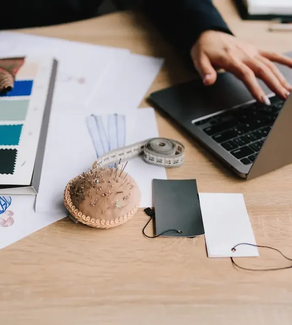 template vs custom website design comparison user experience and seo